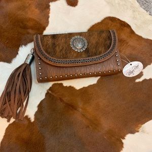 Blazin’ Roxx Cowhide Wallet